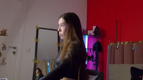 Snapshot of sellashine chatting on 04-06-26, 01:47 Nicole online show from 04-06-26, 01:47