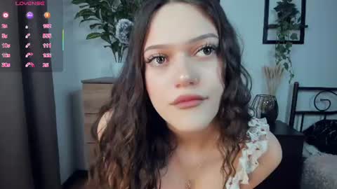 Julia online show from 06-22-26, 07:16