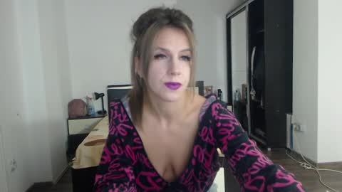 Snapshot of sellena_angels chatting on 01-20-25, 05:27 sellena_angels online show from 01-20-25, 05:27