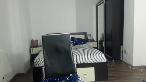 Snapshot of sellena_angels chatting on 01-25-25, 04:13 sellena_angels online show from 01-25-25, 04:13