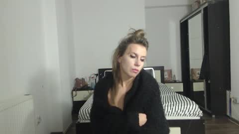 Snapshot of sellena_angels chatting on 01-27-25, 06:41 sellena_angels online show from 01-27-25, 06:41