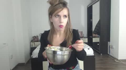 Snapshot of sellena_angels chatting on 01-31-25, 11:56 sellena_angels online show from 01-31-25, 11:56