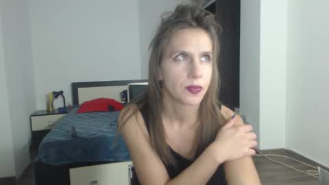 Snapshot of sellena_angels chatting on 02-15-25, 07:28 sellena_angels online show from 02-15-25, 07:28