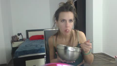Snapshot of sellena_angels chatting on 02-17-25, 04:37 sellena_angels online show from 02-17-25, 04:37