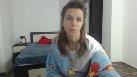 Snapshot of sellena_angels chatting on 02-19-25, 06:11 sellena_angels online show from 02-19-25, 06:11