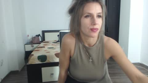 Snapshot of sellena_angels chatting on 03-08-25, 07:31 sellena_angels online show from 03-08-25, 07:31