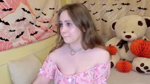 Snapshot of sellyahouston chatting on 10-20-25, 08:20 Sellya online show from 10-20-25, 08:20