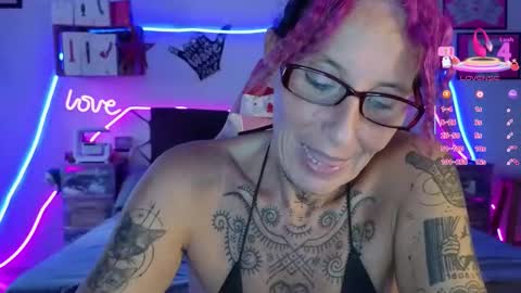 Selvaggia Del Caribe online show from 12-15-25, 05:50