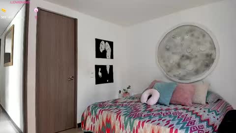 Snapshot of selyn_ chatting on 05-05-26, 01:41 Selyn online show from 05-05-26, 01:41