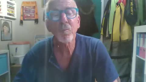 Snapshot of semajstretsa chatting on 05-20-26, 08:59 frederick online show from 05-20-26, 08:59