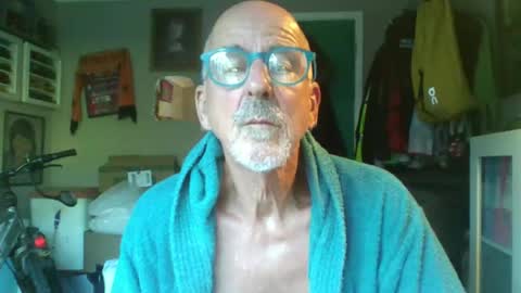 Snapshot of semajstretsa chatting on 06-08-26, 06:19 frederick online show from 06-08-26, 06:19