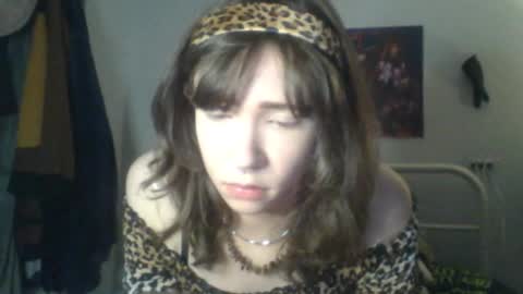 Snapshot of sendforesme chatting on 02-14-26, 01:13 goddess esme online show from 02-14-26, 01:13