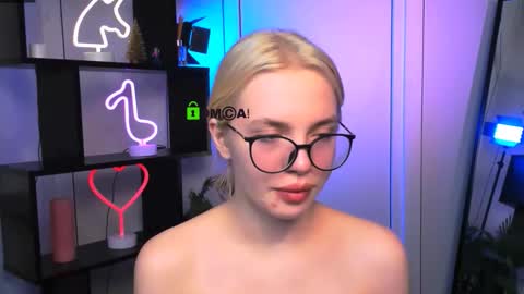 Sendi online show from 12-22-25, 05:59