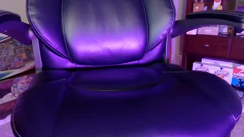 Snapshot of senorgrower chatting on 10-07-25, 05:04 Mr. Watch Me Grow online show from 10-07-25, 05:04