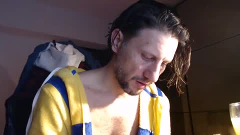 Snapshot of senorneby chatting on 01-21-25, 08:32 senorneby online show from 01-21-25, 08:32