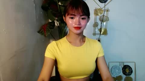 Snapshot of sensational_yeng chatting on 04-09-26, 06:02 sensational_yeng online show from 04-09-26, 06:02