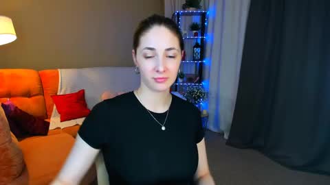 sensitiveheartt online show from 05-16-26, 07:45