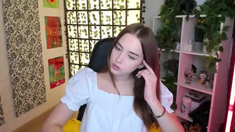 Emily  online show from 10-10-25, 08:46