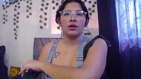 Camille and sophie online show from 02-20-25, 07:30