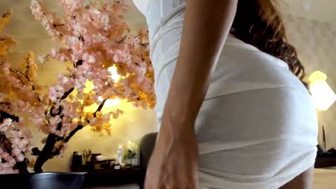 Snapshot of sensual_giaa chatting on 01-15-25, 10:38 Gia online show from 01-15-25, 10:38
