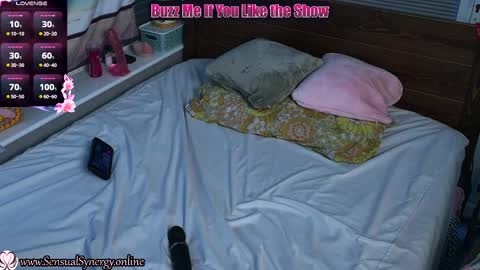 Snapshot of sensual_synergy_ chatting on 03-05-25, 10:11 SensualSynergy online show from 03-05-25, 10:11