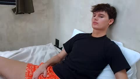 Cam online show from 10-09-25, 10:30