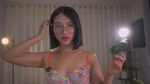 Maria- OF sensual bee online show from 01-09-25, 02:11