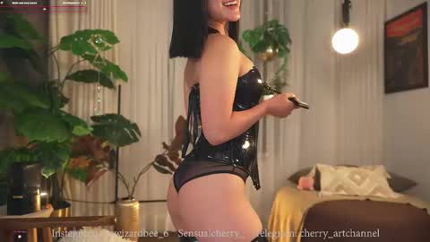 Maria- OF sensual bee online show from 09-24-25, 12:25