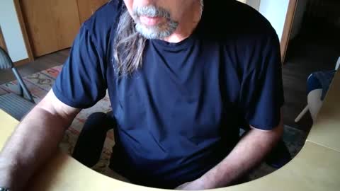 Snapshot of sensualgentlem chatting on 09-26-25, 12:47 Sensually Yours online show from 09-26-25, 12:47