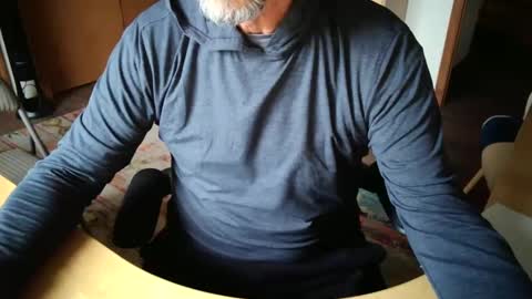 Snapshot of sensualgentlem chatting on 10-02-25, 12:28 Sensually Yours online show from 10-02-25, 12:28