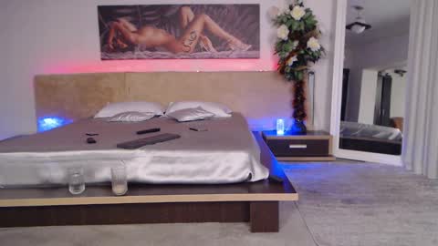 Hallie online show from 12-08-24, 05:01