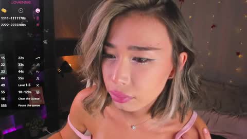 Snapshot of sensualily chatting on 05-06-26, 04:12 Kiki online show from 05-06-26, 04:12