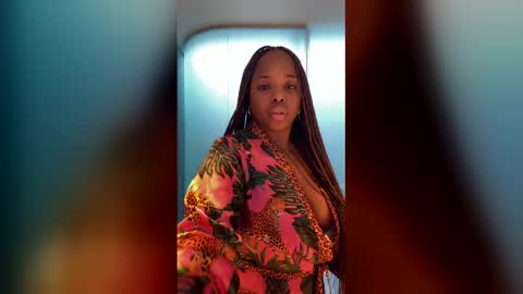 Snapshot of sensualprima chatting on 02-23-26, 05:38 sensualprima online show from 02-23-26, 05:38