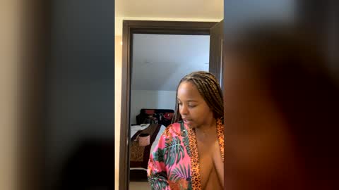 Snapshot of sensualprima chatting on 03-31-26, 06:47 sensualprima online show from 03-31-26, 06:47