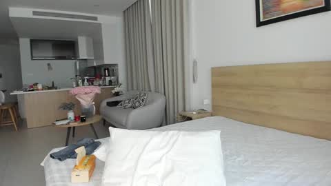 Aya online show from 12-31-24, 03:34