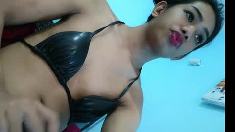 Snapshot of seraphina_leroux_lashes chatting on 06-24-26, 12:31 seraphina mia valentina katrine. online show from 06-24-26, 12:31