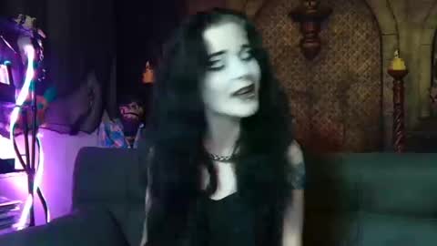 Seraphin Munster online show from 10-14-25, 05:47