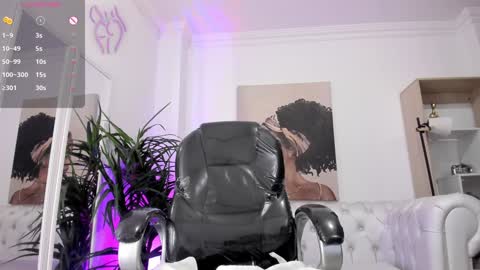 Snapshot of serena___ chatting on 01-29-25, 06:22 serena___ online show from 01-29-25, 06:22