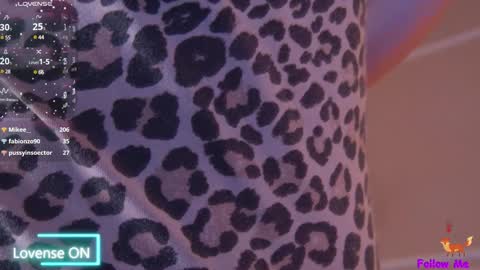 Snapshot of serena_bennet chatting on 12-29-24, 07:53 Serena online show from 12-29-24, 07:53