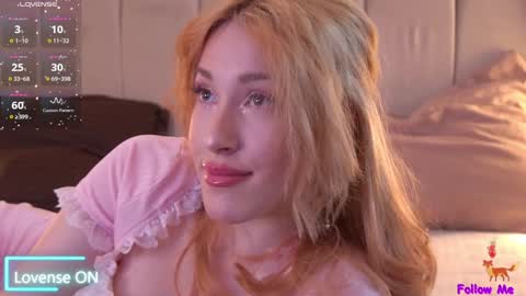 Snapshot of serena_bennet chatting on 01-08-25, 09:42 Serena online show from 01-08-25, 09:42