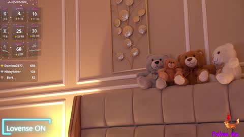 Snapshot of serena_bennet chatting on 01-27-25, 03:15 Serena online show from 01-27-25, 03:15