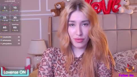 Snapshot of serena_bennet chatting on 02-25-25, 08:41 Serena online show from 02-25-25, 08:41