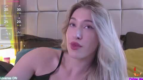 Snapshot of serena_bennet chatting on 11-02-25, 12:18 Serena online show from 11-02-25, 12:18