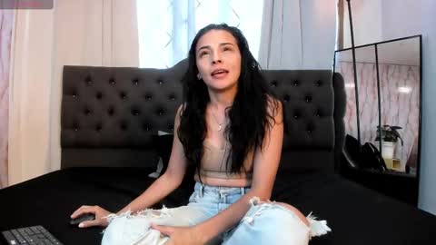 serena_garcia online show from 10-03-25, 08:50