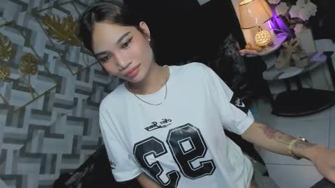 Snapshot of serena_harper chatting on 11-05-25, 01:38 RED HARPER online show from 11-05-25, 01:38