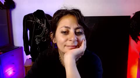 Snapshot of serena_xyz chatting on 09-21-25, 03:24 Serena Xyz online show from 09-21-25, 03:24