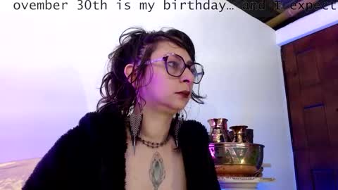 Snapshot of serena_xyz chatting on 11-26-25, 06:53 Serena Xyz online show from 11-26-25, 06:53