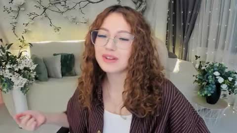 Ophelia online show from 11-27-25, 04:20