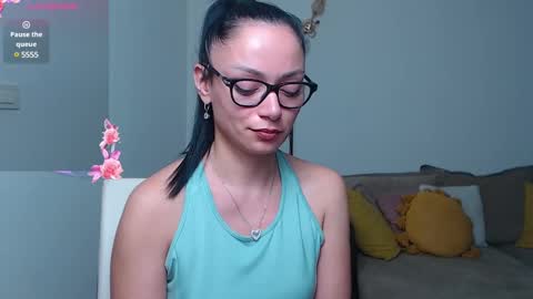 SereneSophi online show from 02-06-25, 07:45