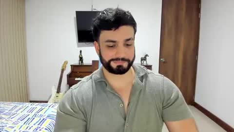Snapshot of sergeii_r chatting on 11-06-25, 11:15 SERGEII R online show from 11-06-25, 11:15